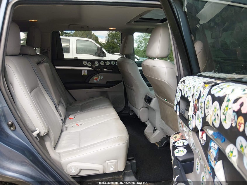 2016 Toyota Highlander VIN 5TDKKRFH5GS127998 IAAI salvage auction — REAR END, Salvage (Alabama), sold $5,700 on 2026-08-02 (photo 8)