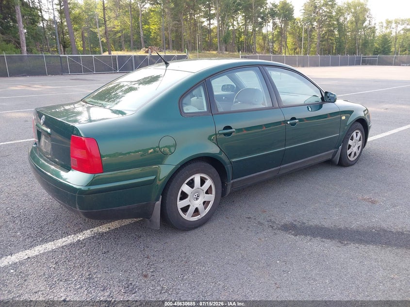 1999 Volkswagen Passat VIN WVWMA63B9XE383478 IAAI salvage auction — NORMAL WEAR, Clear (New York), sold $50 on 2026-07-23 (photo 4)