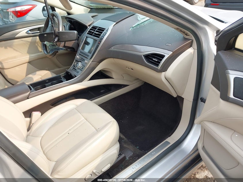 2018 Lincoln Mkz VIN 3LN6L5A9XJR615518 IAAI salvage auction — ROOF, Salvage Title, sold $3,050 on 2026-07-31 (photo 5)