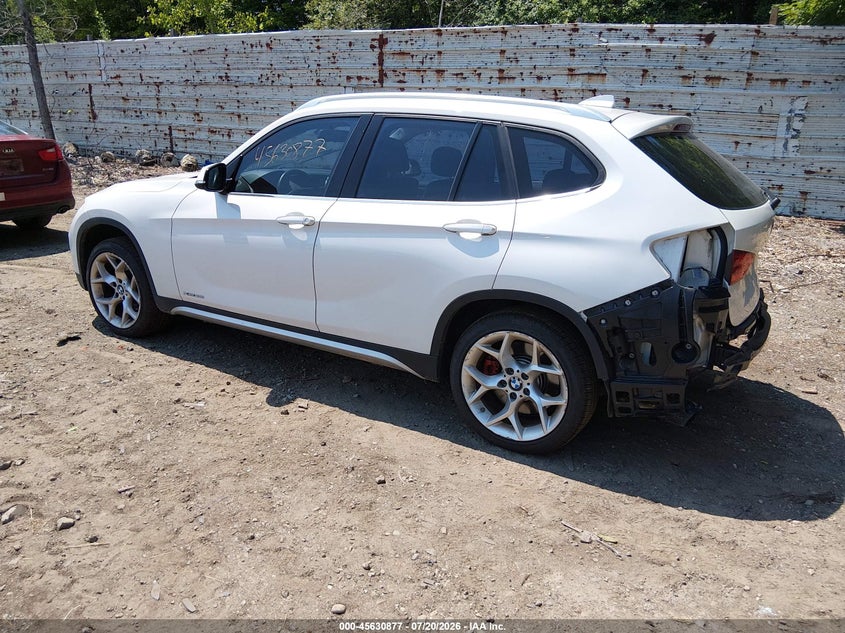 2013 BMW X1 VIN WBAVM5C5XDVV89319 IAAI salvage auction — REAR END, Clear (Massachusetts), sold $1,250 on 2026-07-29 (photo 3)