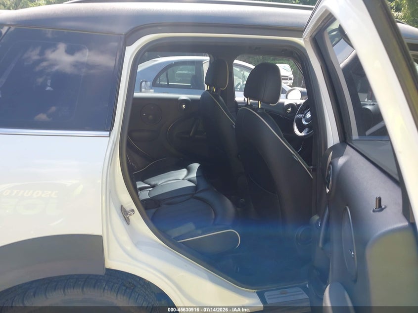 2014 Mini Countryman VIN WMWZC5C53EWP36774 IAAI salvage auction — NORMAL WEAR, Clear (Kansas), sold $1,900 on 2026-07-29 (photo 8)