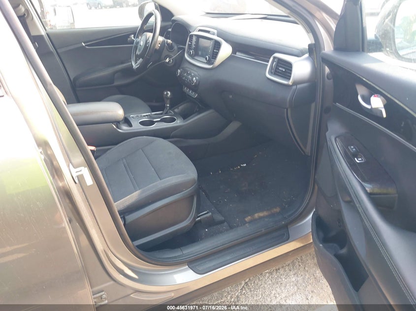 2018 Kia Sorento VIN 5XYPG4A32JG409347 IAAI salvage auction — NORMAL WEAR, Clear (Illinois), sold $3,450 on 2026-07-29 (photo 5)