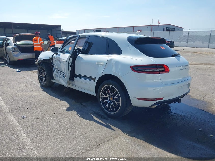 2016 Porsche Macan VIN WP1AF2A55GLB92886 IAAI salvage auction — ROOF, Wait Title, sold $6,050 on 2026-09-17 (photo 3)