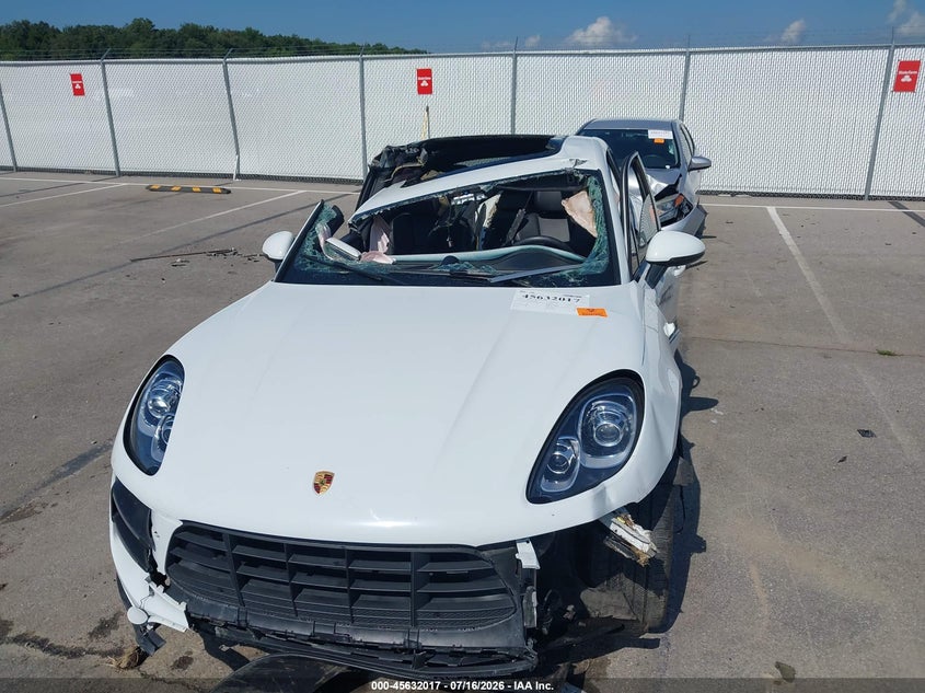 2016 Porsche Macan VIN WP1AF2A55GLB92886 IAAI salvage auction — ROOF, Wait Title, sold $6,050 on 2026-09-17 (photo 6)