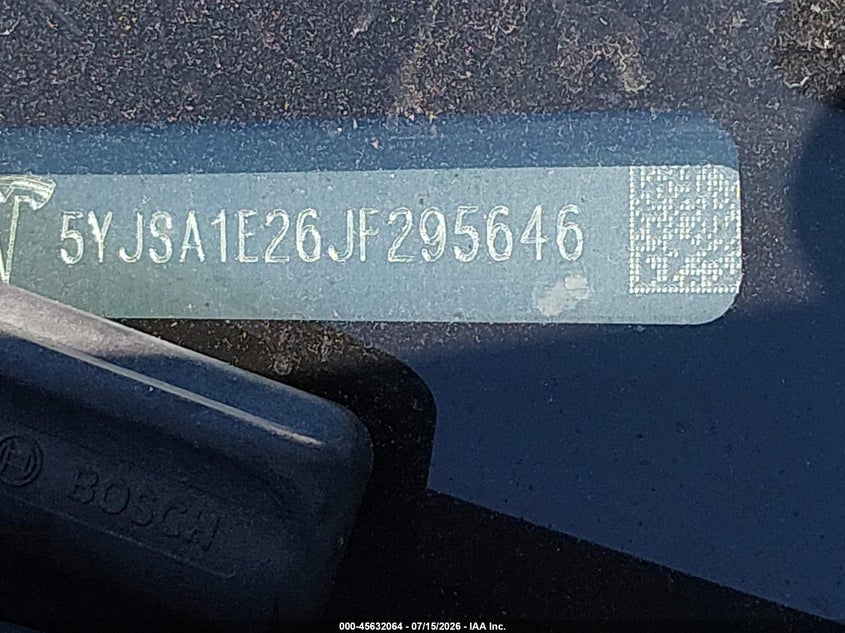 2018 Tesla Model s VIN 5YJSA1E26JF295646 IAAI salvage auction — LEFT & RIGHT, Wait Title, sold $3,550 on 2026-08-21 (photo 9)