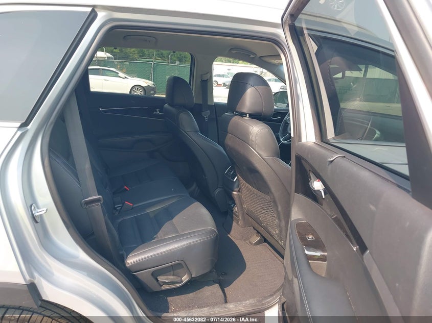 2017 Kia Sorento VIN 5XYPH4A17HG273481 IAAI salvage auction — NORMAL WEAR, Clear (Virginia), sold $1,500 on 2026-07-23 (photo 8)