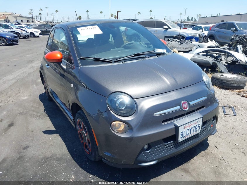 2016 Fiat 500 VIN 3C3CFFGE6GT121973 IAAI salvage auction — REAR END, Salvage Title, sold $700 on 2026-07-29 (photo 1)
