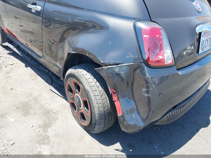 2016 Fiat 500 VIN 3C3CFFGE6GT121973 IAAI salvage auction — REAR END, Salvage Title, sold $700 on 2026-07-29 (photo 6)