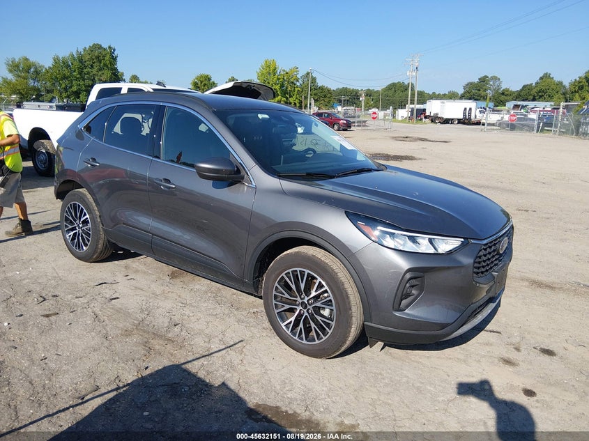 2025 Ford Escape VIN 1FMCU0E19SUA67402 — IAAI salvage auction photo