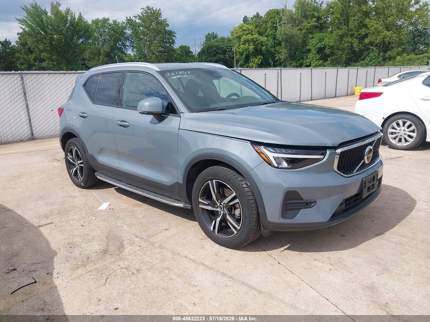 2023 Volvo Xc40 VIN YV4L12UK9P2966117 IAAI salvage auction — NORMAL WEAR, Clear (Missouri), sold $3,050 on 2026-07-28 (photo 1)