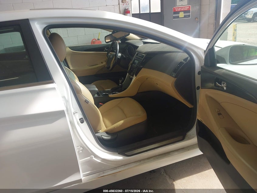 2014 Hyundai Sonata VIN 5NPEC4AC6EH856992 IAAI salvage auction — NORMAL WEAR, Clear (Minnesota), sold $250 on 2026-07-29 (photo 5)