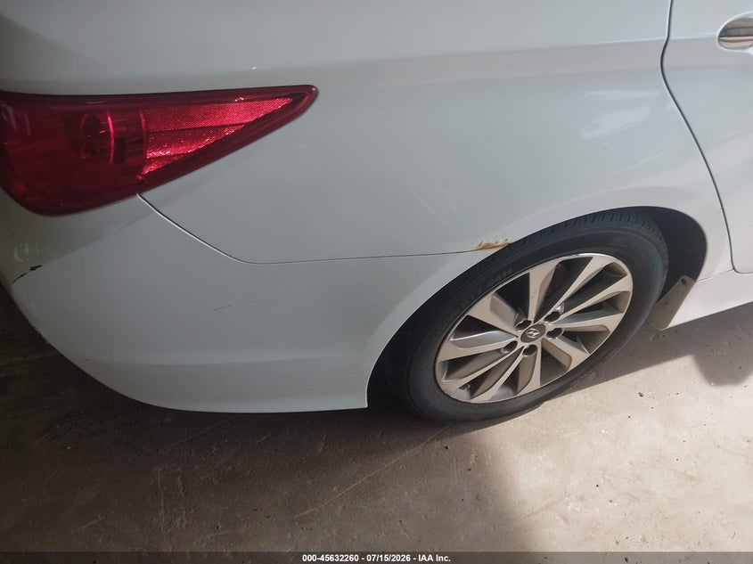 2014 Hyundai Sonata VIN 5NPEC4AC6EH856992 IAAI salvage auction — NORMAL WEAR, Clear (Minnesota), sold $250 on 2026-07-29 (photo 6)