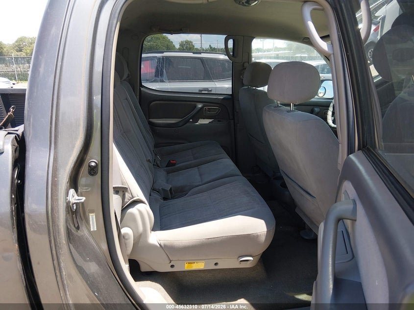 2004 Toyota Tundra VIN 5TBDT44114S440310 IAAI salvage auction — HAIL, Clear (Kansas), sold $3,150 on 2026-07-17 (photo 8)