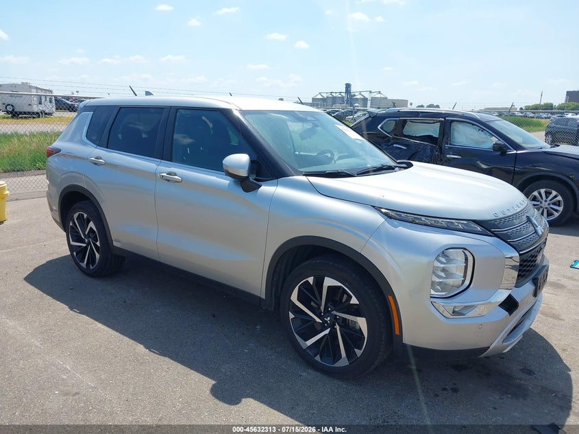 2023 Mitsubishi Outlander VIN JA4J3UA88PZ012677 — IAAI salvage auction photo