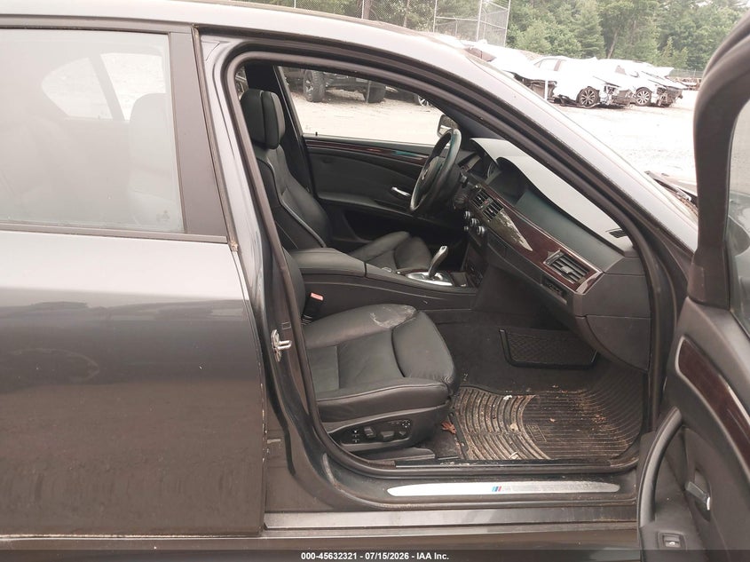 2010 BMW 5 series VIN WBANV9C50AC138699 IAAI salvage auction — NORMAL WEAR, Clear (Massachusetts), sold $875 on 2026-07-24 (photo 5)