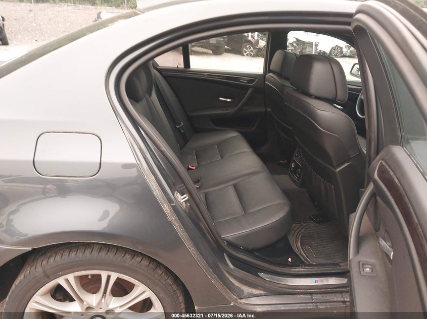 2010 BMW 5 series VIN WBANV9C50AC138699 IAAI salvage auction — NORMAL WEAR, Clear (Massachusetts), sold $875 on 2026-07-24 (photo 8)