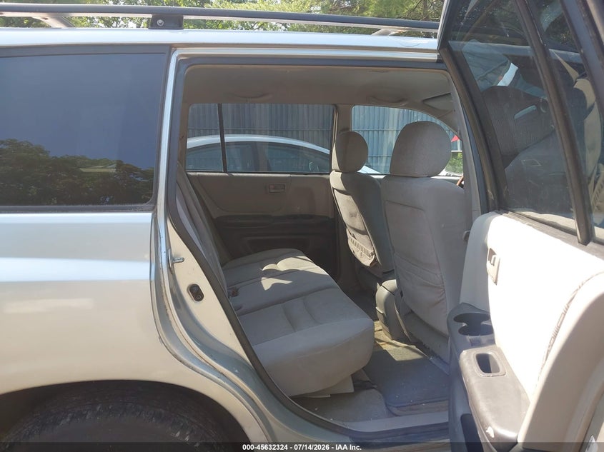 2001 Toyota Highlander VIN JTEGD21A310009746 IAAI salvage auction — FRONT & REAR, Clear (New Jersey), sold $1,175 on 2026-07-29 (photo 8)