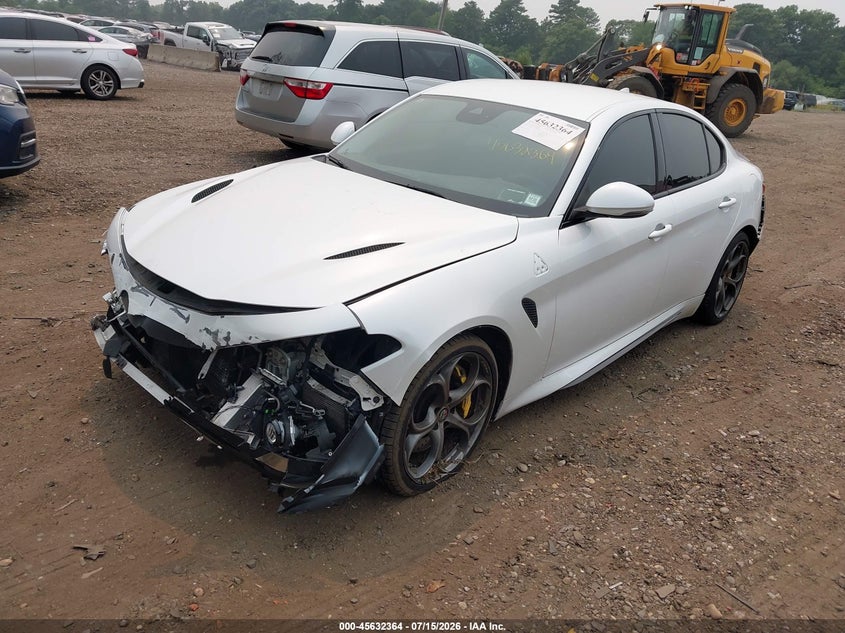 2017 Alfa romeo Giulia VIN ZARFAEAV2H7544927 IAAI salvage auction — FRONT END, Wait Title, sold $7,600 on 2026-08-25 (photo 2)