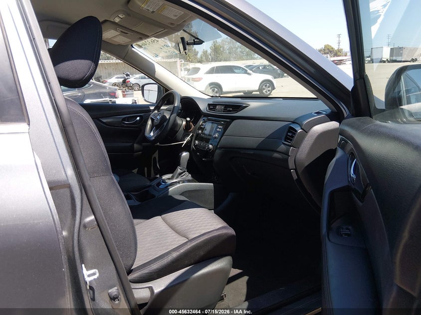 2017 Nissan Rogue VIN JN8AT2MT7HW148722 IAAI salvage auction — LEFT FRONT, Salvage Title, sold $25 on 2026-07-29 (photo 5)