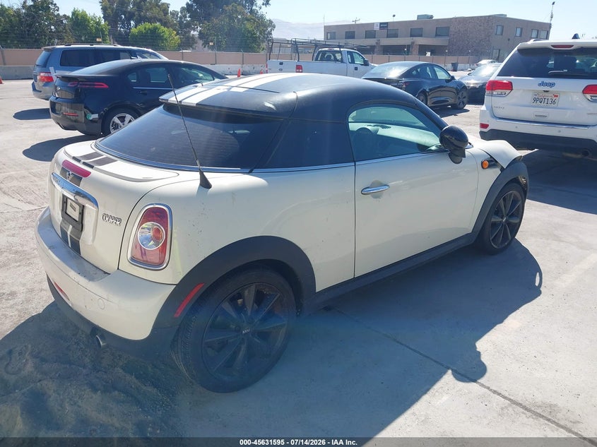 2015 Mini Coupe VIN WMWSX1C55FT623314 IAAI salvage auction — NORMAL WEAR, Clear - Dealer Only (California), sold $625 on 2026-07-29 (photo 4)