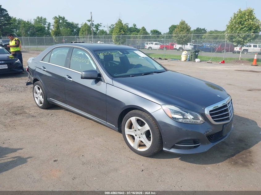 2014 Mercedes-benz E-klasse VIN WDDHF8JB9EB058898 IAAI salvage auction — RIGHT REAR, Salvage (Virginia), sold $3,750 on 2026-08-18 (photo 1)