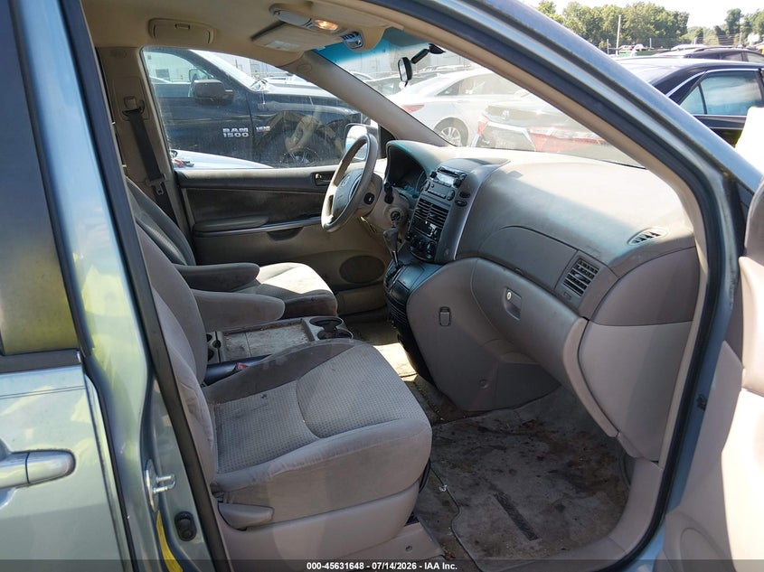 2008 Toyota Sienna VIN 5TDZK23C28S192081 IAAI salvage auction — NORMAL WEAR, Clear-Dealer Only (North Carolina), sold $800 on 2026-07-29 (photo 5)