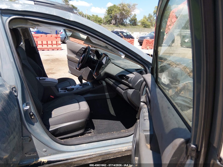 2024 Subaru Xv VIN JF2GUADC5R8250928 IAAI salvage auction — SIDE, Salvage Title, sold $2,650 on 2026-09-03 (photo 5)