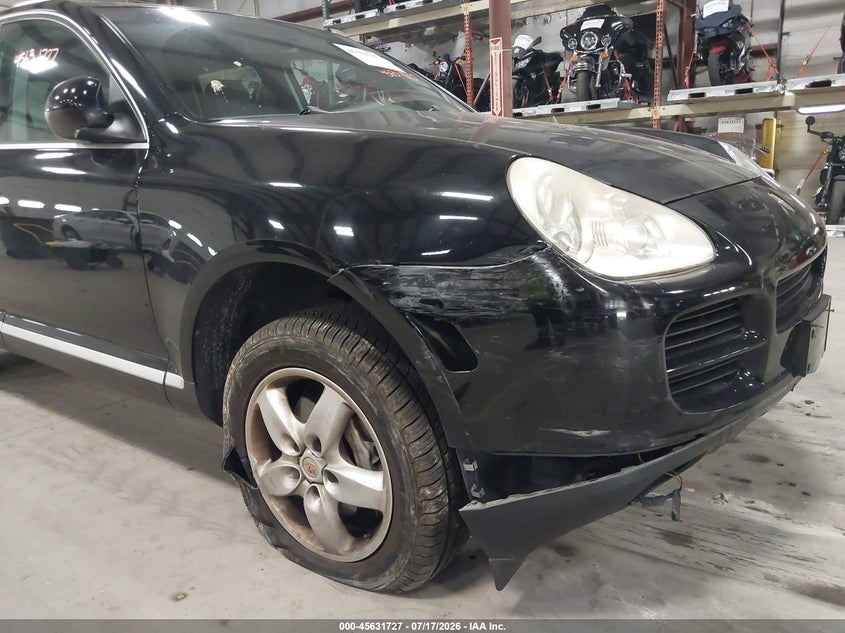 2004 Porsche Cayenne VIN WP1AB29P64LA69059 IAAI salvage auction — RIGHT FRONT, Clear (Michigan), sold $825 on 2026-08-06 (photo 6)