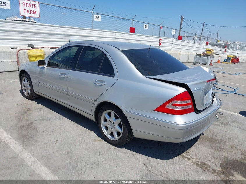 2002 Mercedes-benz C class VIN WDBRF61J72E002770 IAAI salvage auction — REAR END, Salvage (California), sold $600 on 2026-08-12 (photo 3)