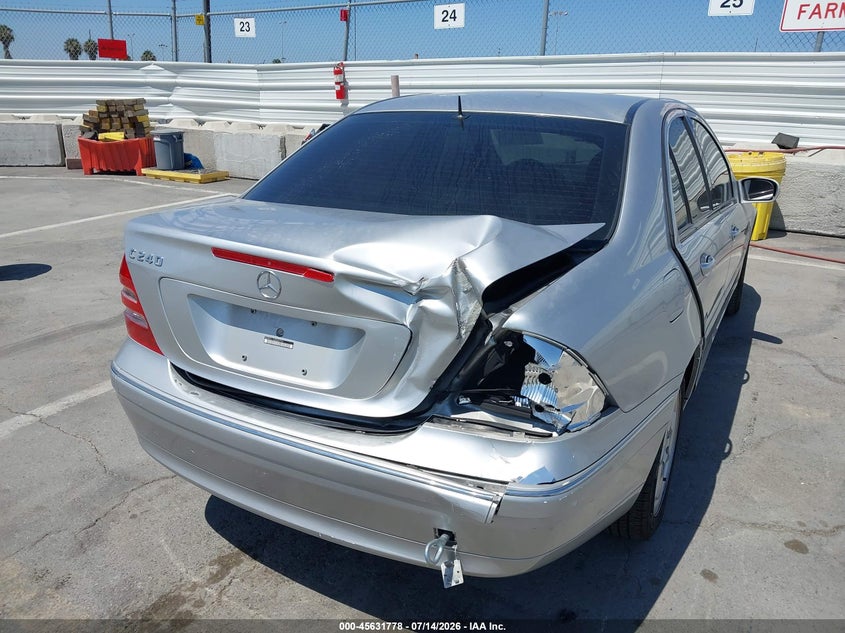 2002 Mercedes-benz C class VIN WDBRF61J72E002770 IAAI salvage auction — REAR END, Salvage (California), sold $600 on 2026-08-12 (photo 6)