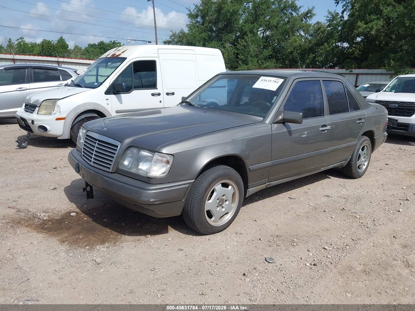 1987 Mercedes-benz 300 VIN WDBEA30D5HA368184 IAAI salvage auction — NORMAL WEAR, Original (Texas), sold $250 on 2026-07-23 (photo 2)