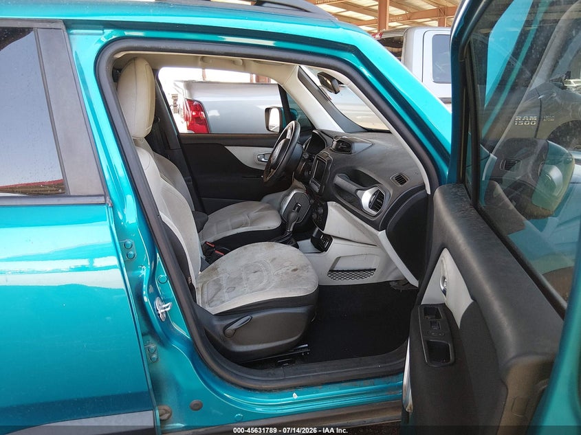 2020 Jeep Renegade VIN ZACNJABB5LPL88748 IAAI salvage auction — REAR END, Salvage Title, sold $2,825 on 2026-08-18 (photo 5)