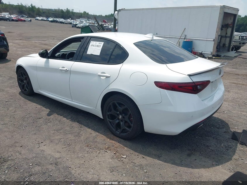 2021 Alfa romeo Giulia VIN ZARFANAN6M7646547 IAAI salvage auction — FRONT END, Salvage Title, sold $3,350 on 2026-08-12 (photo 3)