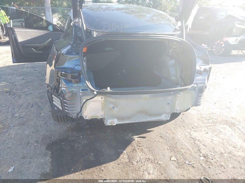 2025 Tesla Model 3 VIN 5YJ3E1EAXSF045246 IAAI salvage auction — FRONT END, Wait Title, sold $10,825 on 2026-09-08 (photo 6)