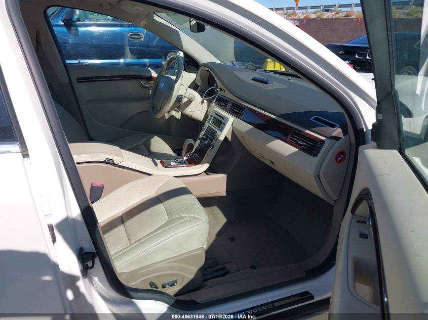 2007 Volvo S80 VIN YV1AH852871041979 IAAI salvage auction — RIGHT FRONT, Salvage (California), sold $675 on 2026-08-20 (photo 5)