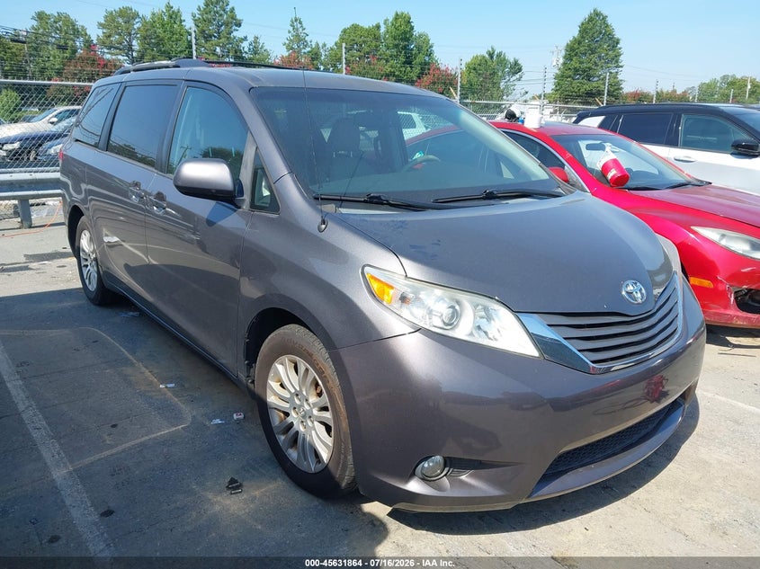 2011 Toyota Sienna VIN 5TDYK3DC1BS166823 IAAI salvage auction — NORMAL WEAR, Clear-Dealer Only (North Carolina), sold $575 on 2026-07-29 (photo 1)