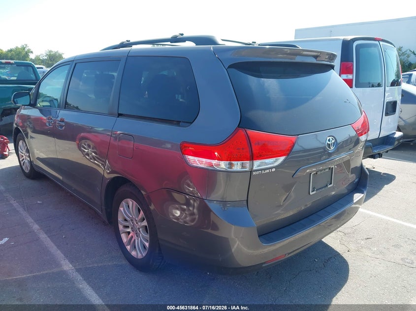 2011 Toyota Sienna VIN 5TDYK3DC1BS166823 IAAI salvage auction — NORMAL WEAR, Clear-Dealer Only (North Carolina), sold $575 on 2026-07-29 (photo 3)