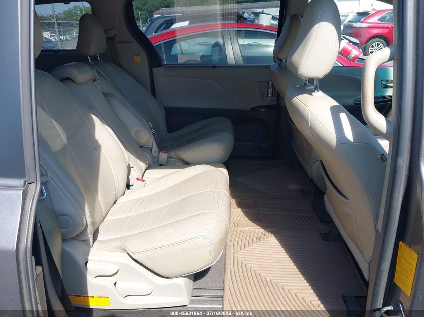 2011 Toyota Sienna VIN 5TDYK3DC1BS166823 IAAI salvage auction — NORMAL WEAR, Clear-Dealer Only (North Carolina), sold $575 on 2026-07-29 (photo 8)