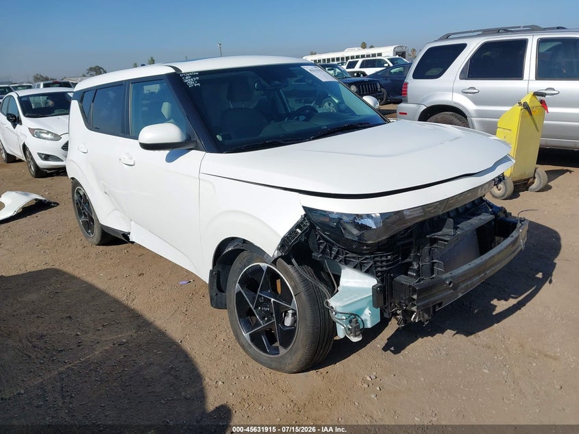 2024 Kia Soul VIN KNDJ33AU1R7237759 IAAI salvage auction — LEFT & RIGHT, Salvage (California), sold $1,550 on 2026-07-29 (photo 1)
