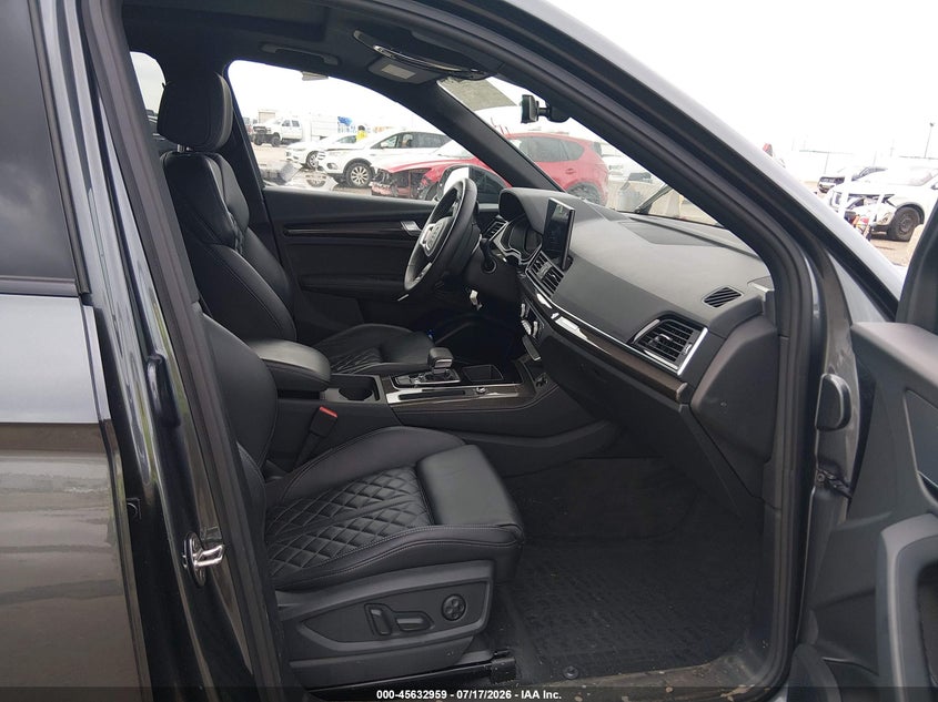 2024 Audi Sq5 sportback VIN WA124AFY2R2113136 IAAI salvage auction — WATER/FLOOD, Salvage (Texas), sold $19,900 on 2026-08-12 (photo 5)