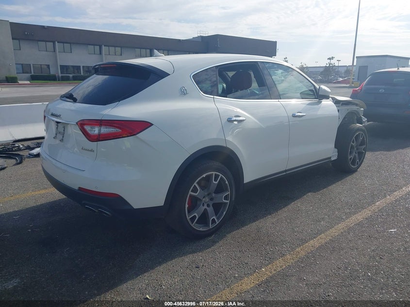 2018 Maserati Levante VIN ZN661XUAXJX270265 IAAI salvage auction — FRONT END, Wait Title, sold $6,300 on 2026-08-08 (photo 4)
