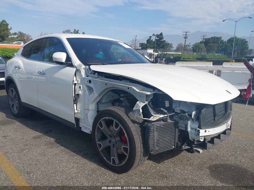 2018 Maserati Levante VIN ZN661XUAXJX270265 IAAI salvage auction — FRONT END, Wait Title, sold $6,300 on 2026-08-08 (photo 6)