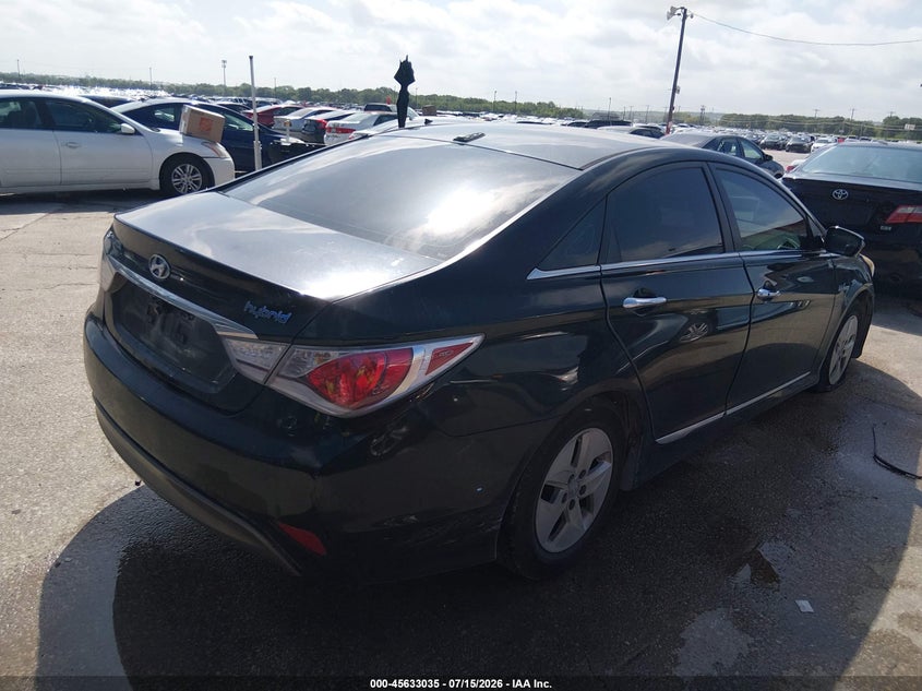 2011 Hyundai Sonata hybrid VIN KMHEC4A44BA001361 IAAI salvage auction — NORMAL WEAR, Clear (California), sold $300 on 2026-07-27 (photo 4)