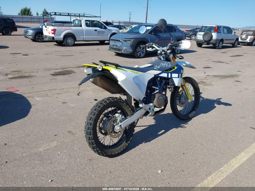 2024 Husqvarna Enduro VIN VBKUEV408RM765116 IAAI salvage auction — THEFT, Salvage Title, sold $3,900 on 2026-09-15 (photo 4)