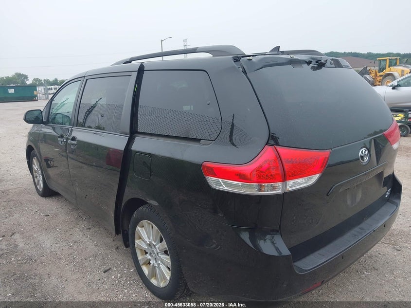 2012 Toyota Sienna VIN 5TDDK3DC5CS035068 IAAI salvage auction — NORMAL WEAR, Clear-Endorsement (Wisconsin), sold $925 on 2026-07-28 (photo 3)