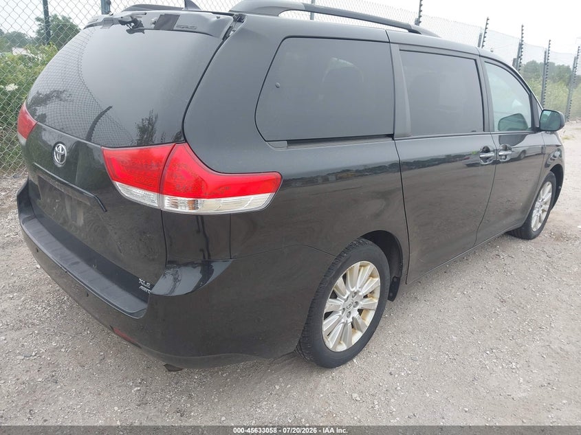 2012 Toyota Sienna VIN 5TDDK3DC5CS035068 IAAI salvage auction — NORMAL WEAR, Clear-Endorsement (Wisconsin), sold $925 on 2026-07-28 (photo 4)