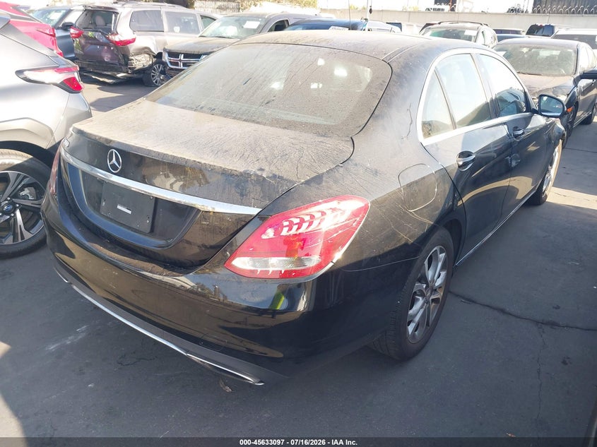 2018 Mercedes-benz C-klasse VIN WDDWF4JB9JR404448 IAAI salvage auction — SIDE, Wait Title, sold $6,400 on 2026-08-19 (photo 4)