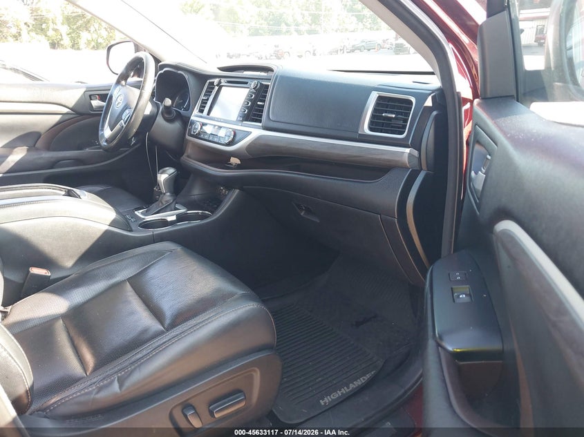 2017 Toyota Highlander hybrid VIN 5TDDGRFH8HS025011 IAAI salvage auction — NORMAL WEAR, Clear (Tennessee), sold $6,200 on 2026-07-28 (photo 5)