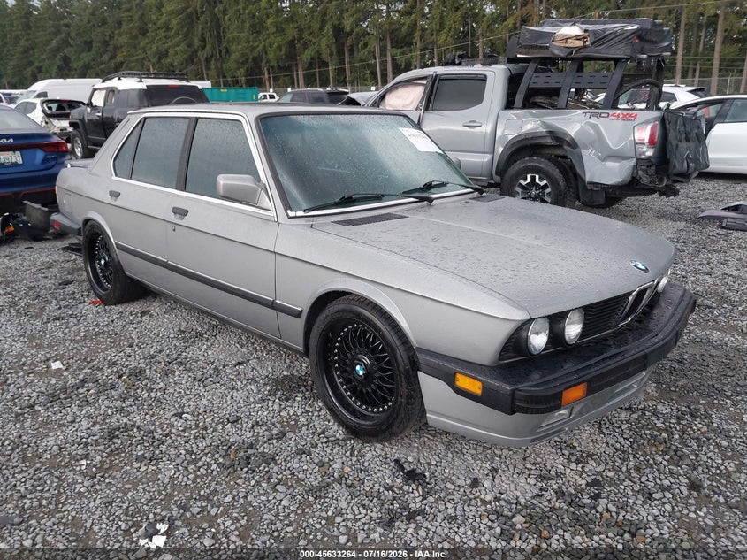 1987 BMW 5 series VIN WBADC8401H1721089 IAAI salvage auction — REAR END, Bill Of Sale (Washington), sold $7,200 on 2026-08-02 (photo 1)