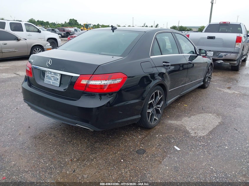 2010 Mercedes-benz E-class VIN WDDHF5GB3AA112525 IAAI salvage auction — NORMAL WEAR, Original (Texas), sold $900 on 2026-08-05 (photo 4)